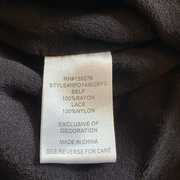 Daniel Rainn Black Flutter Sleeve Smocked Blouse. Size XS. Tie back of neck. - Picture 16 of 16